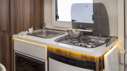 Jenny – 6 berth automatic Rollerteam 747