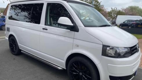 4 berth Volkswagen T5.1 campervan 2014