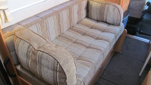 Henry – 4 berth Elddis 100 Sunseeker - 6 Belts