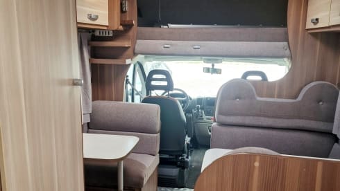 FLORA – MANSARDATO MC LOUIS 22