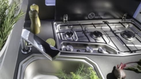 A comfortable, beautiful and light camper ADRIA SONIC PLUS 700 DC EURO 6