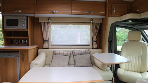 Devon – 2 berth Autosleeper Devon Aniversary Edition | Insurance | Low Mileage