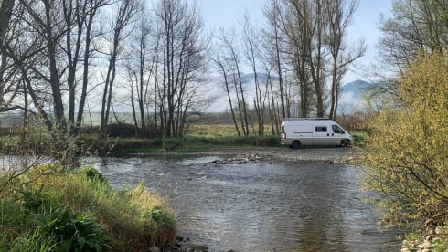 Dino – 2-person Peugeot bus from 2014