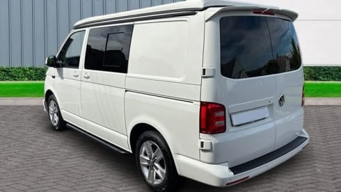 Haribo – 4 berth Volkswagen campervan from 2016