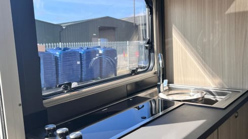 Perfect family motorhome  – 7 berth Sun Living alcove from 2021