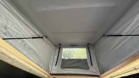 2p Volkswagen campervan