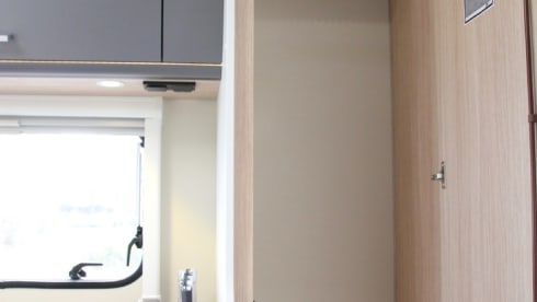 2p Sunlight semi-integrated uit 2019