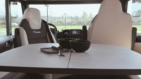 Nuovo di zecca, integrale di lusso a 4 posti dal 2024