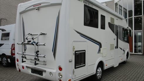Spacious 4 person family camper Fiat Chausson