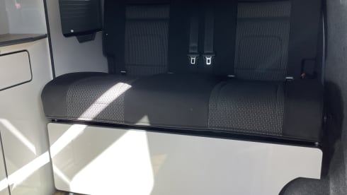 The Grey Horizon – 4 berth Volkswagen T6.1 LWB campervan from 2022