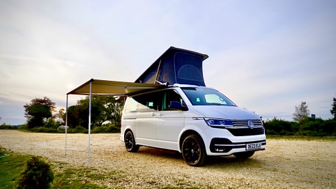 Billy 'Ocean' California Camper – 4 berth Volkswagen campervan from 2023