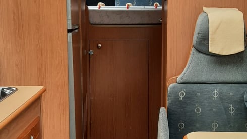 Moncayo – Fiat Ducato beautiful spacious 4 person family camper