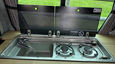 Comfort, Freedom, and 5-Star Reliability – VW T6 Campervan for Hire