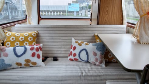 Yesweekend – Van by Domenico