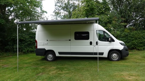 Hopper XL – Peugeot Bozer from 2018. Very complete interior