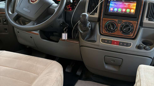 4p Hymer integrated uit 2008