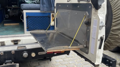 2-person Toyota rooftop from 2000 4x4