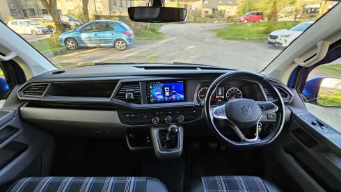 Peanut – 2 berth Volkswagen campervan from 2021