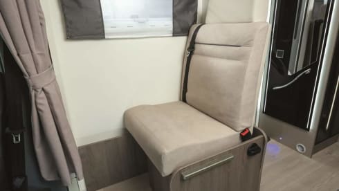 Titanium – 4p Chausson semi-integrated from 2020