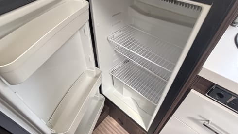 Betty  – 6 berth Benimar Mileo from 2018