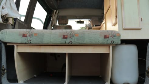 Gunther – VW T4 Hightop Leisuredrive Campervan. Excellent condition 