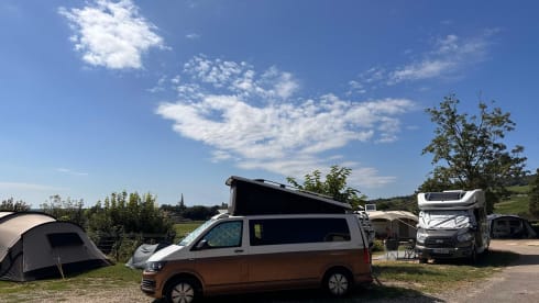 Max – 5p Volkswagen campervan uit 2017