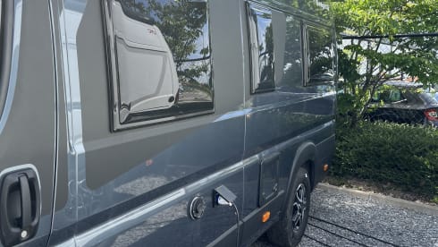 2p Sunlight bus uit 2026