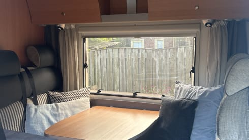6p Knaus alcove uit 2005
