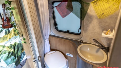Hygge – Atmospheric camper bus for a fun adventure