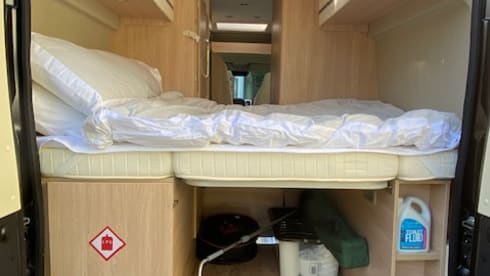 Robbie – 2024 Italian-style Giottiline 2/3 Berth Camper