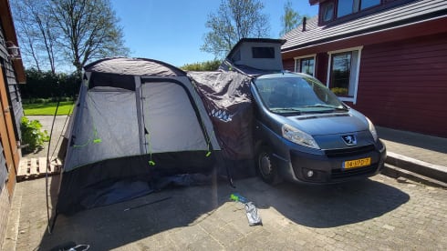 2p Peugeot campervan from 2008
