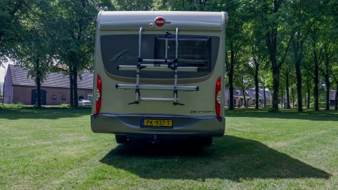 4p Bürstner ixeo 664 half integraal 2013 /airco/cruisecontrol/Hefbed