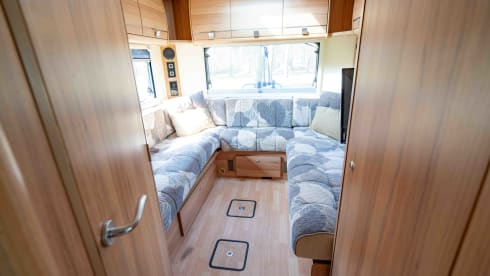Bailey – 6 berth Peugeot Bailey Approach alcove from 2011