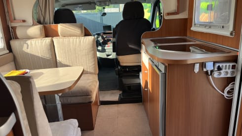 M&M – 6p Fiat semi-integrated uit 2010