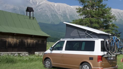 4p Volkswagen California  Coast campervan uit 2022 