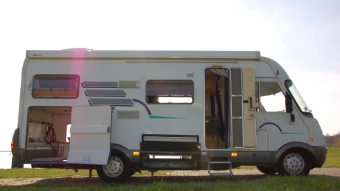 Macarena – Camper with many extras, integral