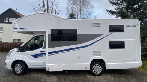 Evo – Very nice and well-kept 7-8 sleeper