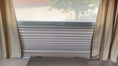 Harlie – 6 berth Euramobil Activa 820 HS 3.0L tag axle 