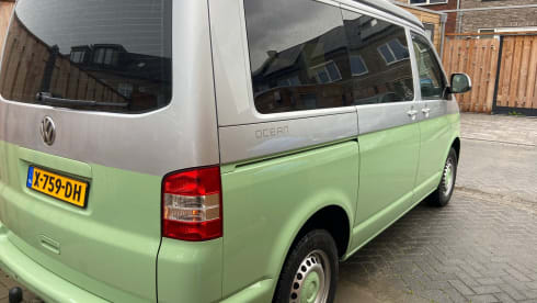“Pomme” – 4p Volkswagen bus from 2023