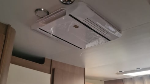 Nazareth gezinsmobilhome – 7p Fiat alcove uit 2017