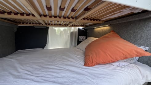 Ruimteschip 1 – Comfortable 4-person family campervan | Peugeot Boxer 2014