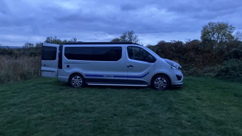 Jonathon – 4 berth Vauxhall campervan from 2018