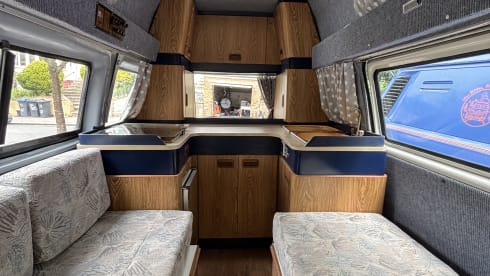 Freddie – Cosy Camper for 2, full awning - 1980's VW T3 high-top