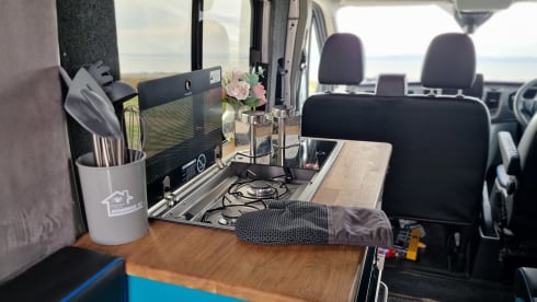 Keegmeister – 5 berth Ford Transit High Top Conversion