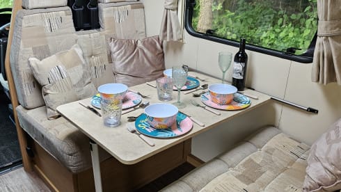 Molly – 6 berth Peugeot Majestic 