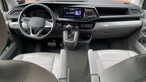 The Smiling Van – Camper Volkswagen per 4 persone, modello 2023