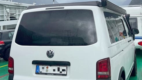 Dingle  – VW T5 4x4 Camper – Kompakt, modern & startklar für dein Abenteuer!