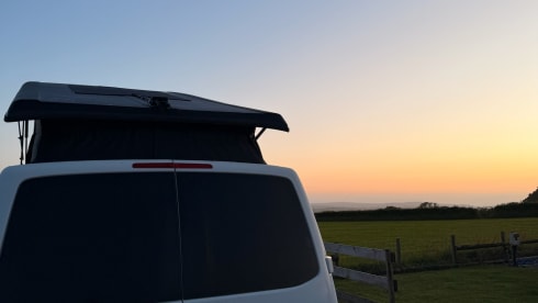 Explore One – ExploreCampers - 4 Berth VW T6 Campervan – Off-Grid Ready with Projector