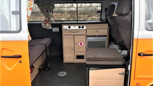 Terry – Terry - Retro VW T2 Bay Window Campervan!
