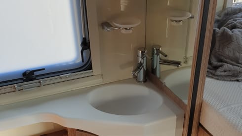 Complete 4 person family camper!